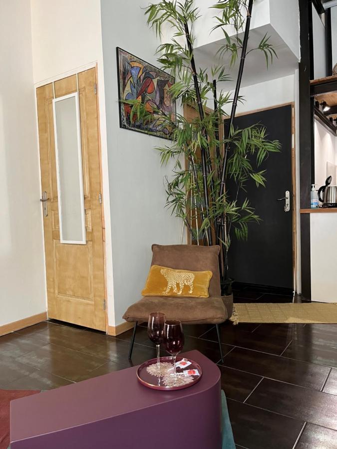 Appartement Atypique Cosy Entre Terre & Marseilles